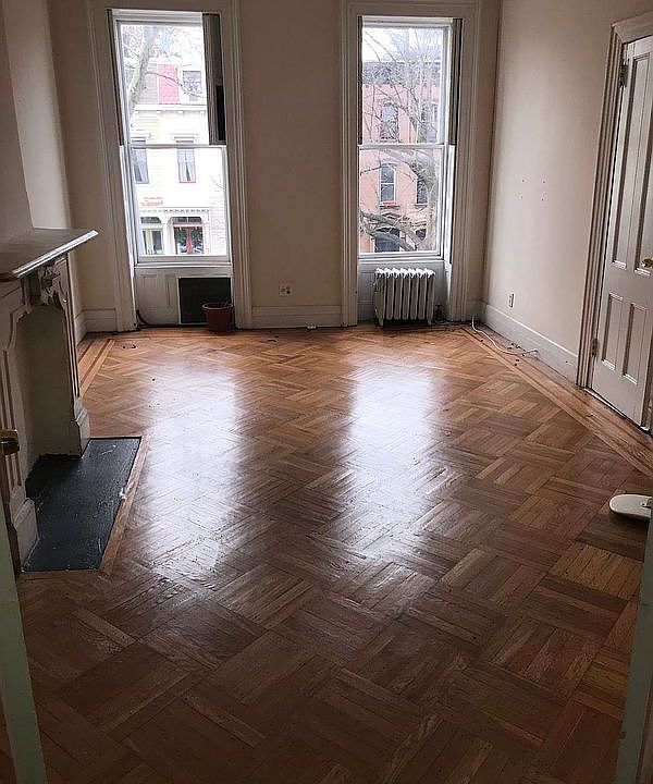 1st image of 35 Cambridge Pl