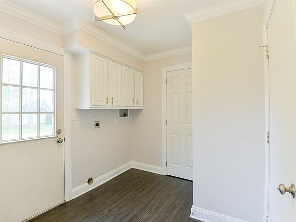 4th image of 4265 Neptune St