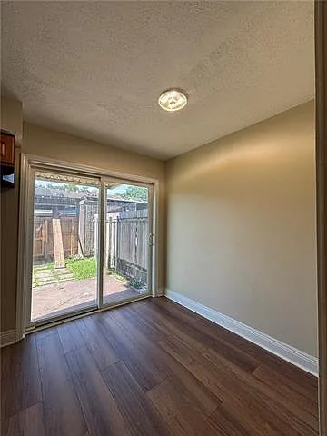 2332 Oxford Pl — Photo 12