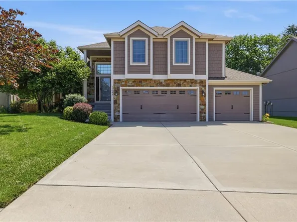 11043 N Madison Ave, Kansas City, MO 64155
