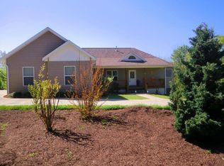 8949 Hillside Ave, Mascot, TN 37806