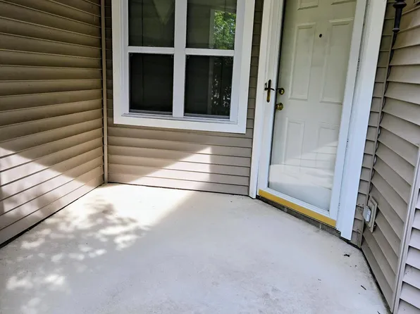 516 Boulderstone Ln, Chelsea, MI 48118