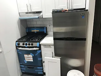 Rented by Salon Realty Corp