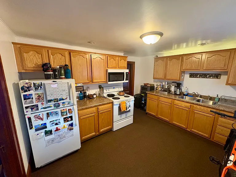 212 Rock St #1 — Photo 9