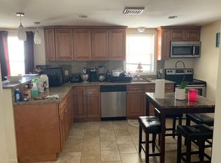 89 Maplewood Ave, Gloucester, MA 01930