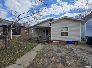 2004 S Pasfield St, Springfield, IL 62704