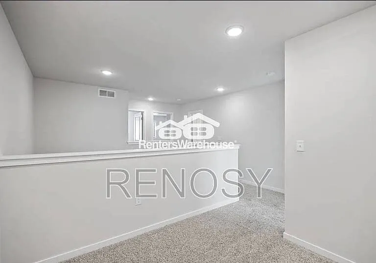 3622 NE Kara Ln — Photo 8