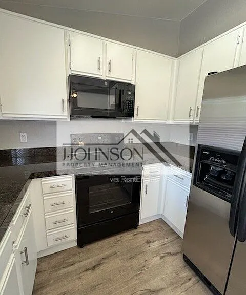 76 Mary Ct — Photo 7