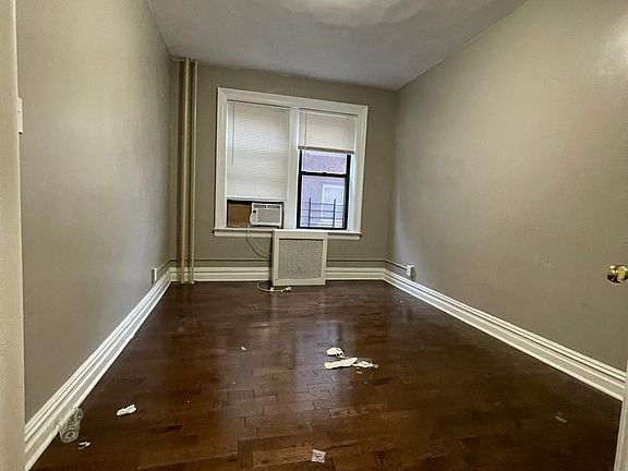 5th image of 90 Fairview Ave #A3