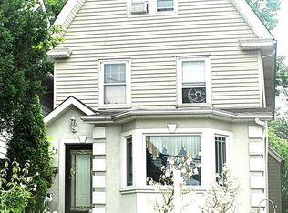 3225 Murray Ln, Flushing, NY