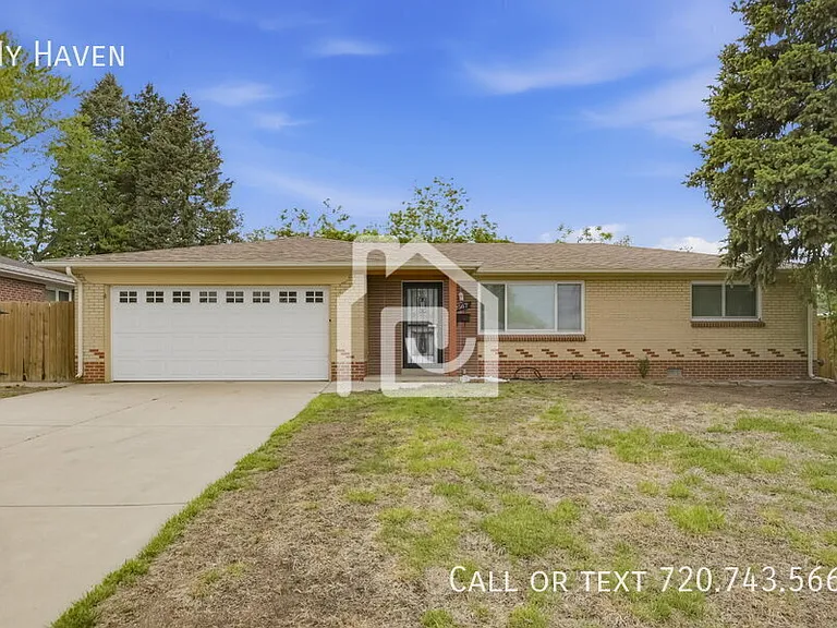 2567 S Stuart St — Photo 2