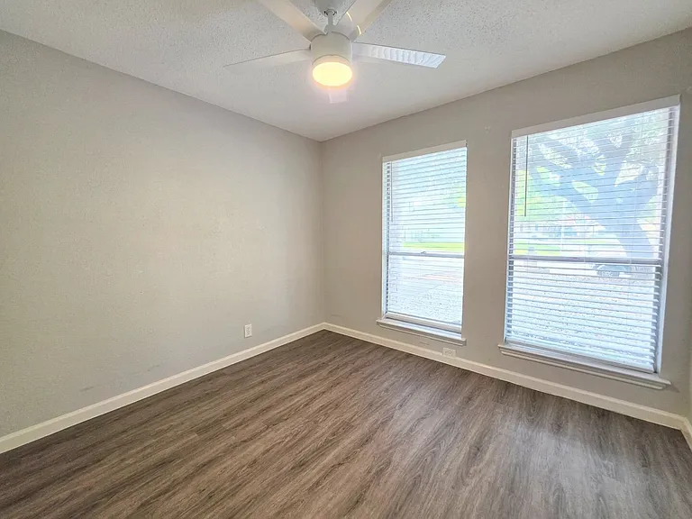11643 Creston St — Photo 20
