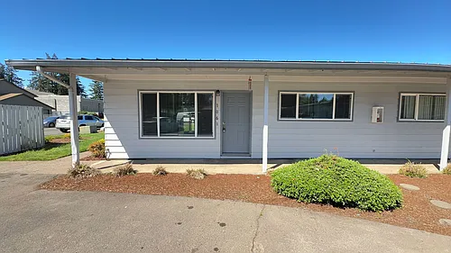 1061 Ring St NE Photo 1