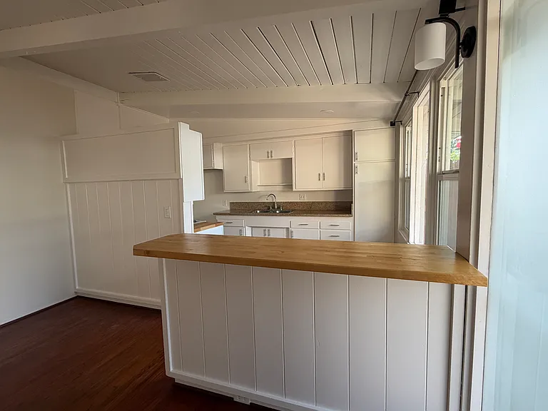 415 S Baldwin Ave #2 — Photo 6