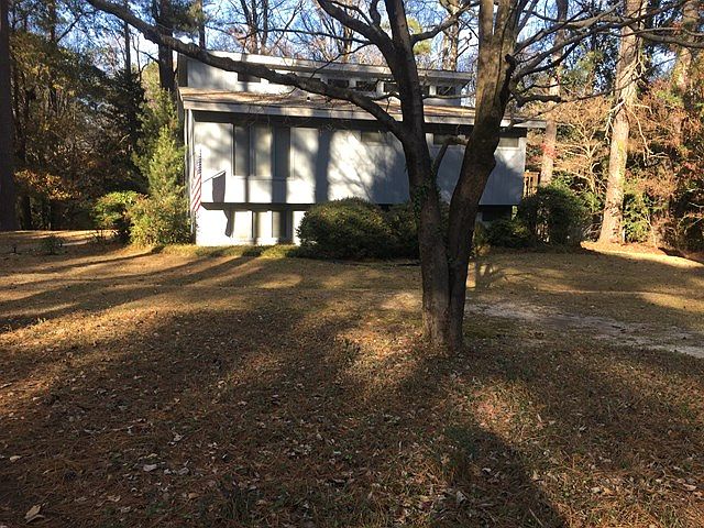 1st image of 617 Brookwood Ln