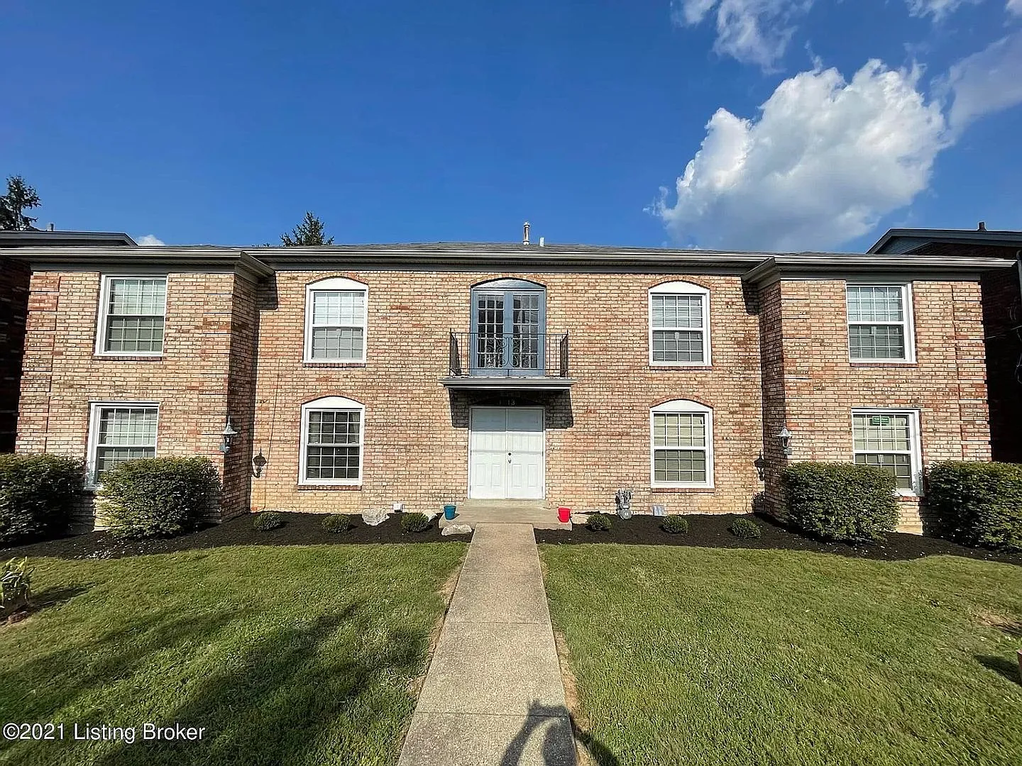 3213 Kemmons — Photo 2
