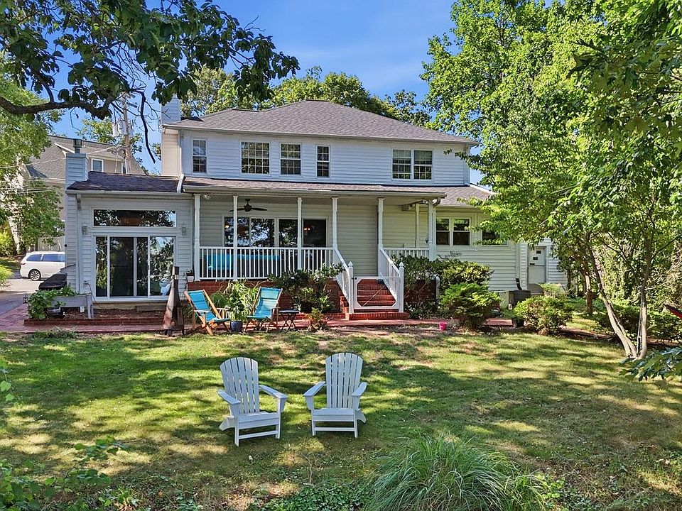 1st image of 120 Island View Dr