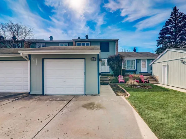 194 Applewood Ln, Bloomingdale, IL 60108