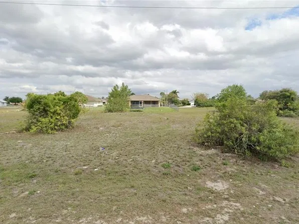 802 Clyde AVE N, LEHIGH ACRES, FL 33971