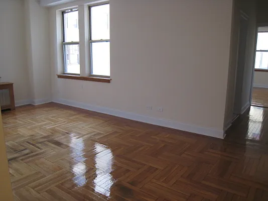 Rented by Metropolitan Equities | media 23