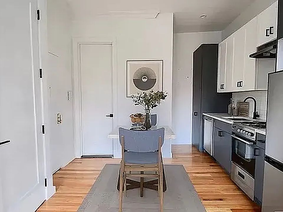 1st image of 1076 Dean St APT 5