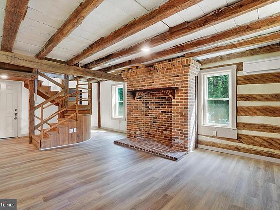 3rd image of 4025 Cherry Run Rd