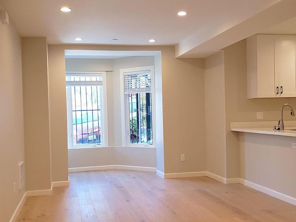 1st image of 133-141 Baker St #139