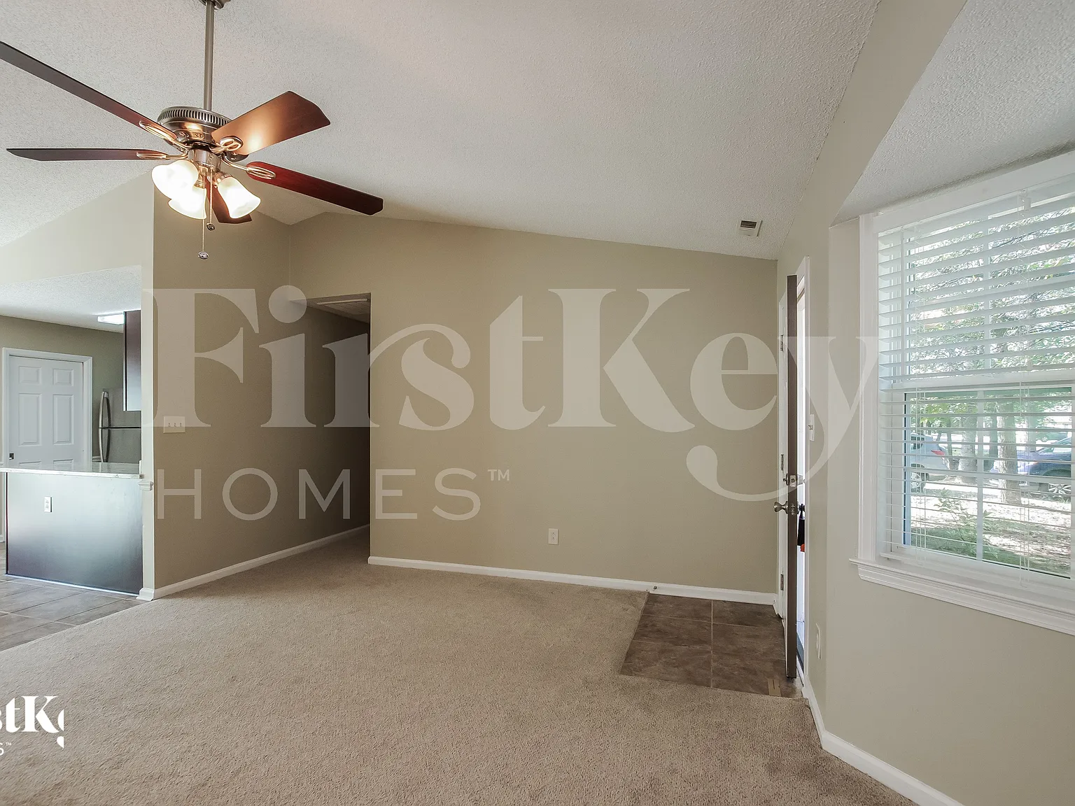3 bed, 2.0 bath, 1352 sqft, $1,855 — Photo 2