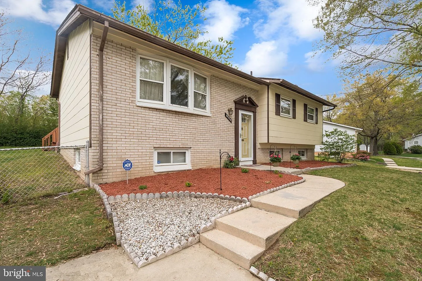 10320 Floral Dr photo 1