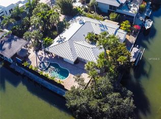 525 Cummings St, Sarasota, FL 34242