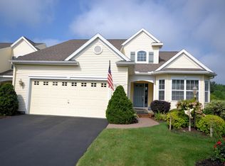 29 Waverly Pl, Queensbury, NY 12804