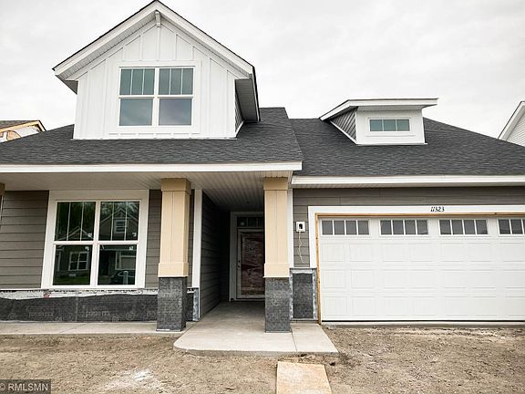 3rd image of 11323 Lincoln Ct NE