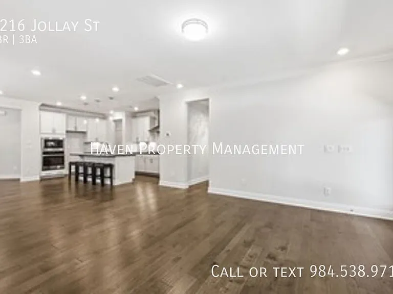 2216 Jollay St — Photo 7