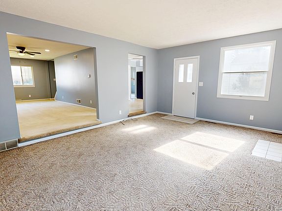 5th image of 1530 Artman Ave
