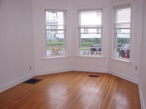 1037 N Brandywine Ave FLOOR 1