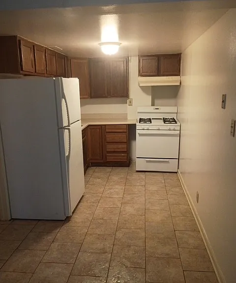 1526 S 92nd St — Photo 3