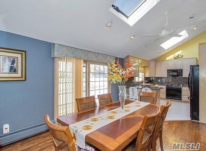 3rd image of 640 Sherman Ave