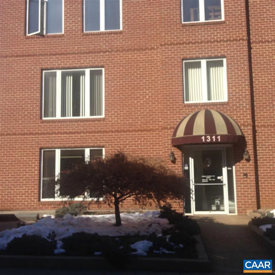 4 bed, 2.0 bath, 1400 sqft, $4,250 — Photo 1