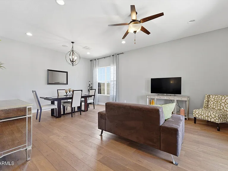 4254 E Valencia Dr — Photo 9