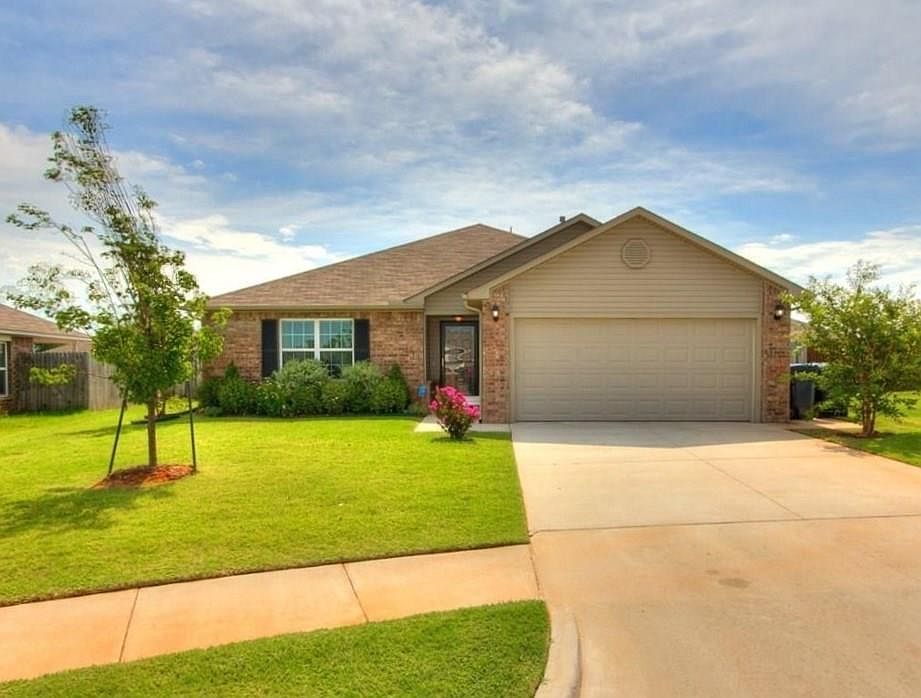1st image of 2704 Red Pine Cir