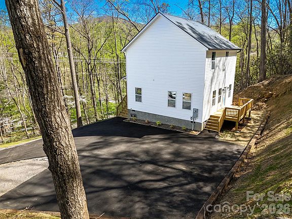 3rd image of 337 Garren Creek Rd