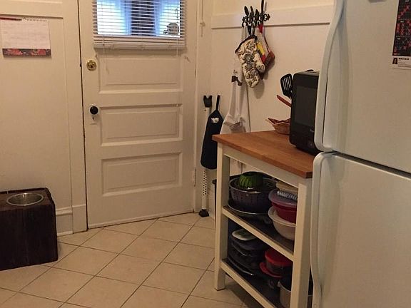 4th image of 3813 N Wilton Ave APT 1B