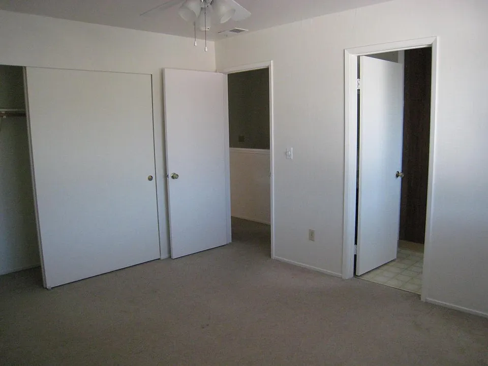 Room with regular closet