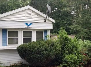 117 Beechwood Rd, Halifax, MA 02338