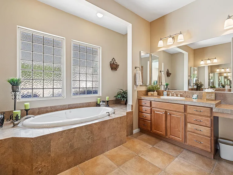 80445 Paria Way — Photo 14