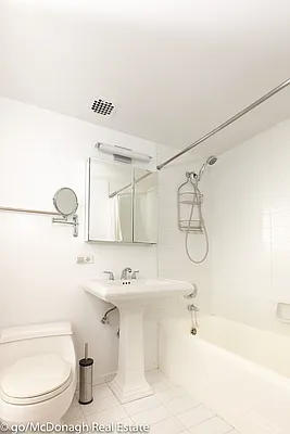 Rented by McDonagh Real Estate | media 32