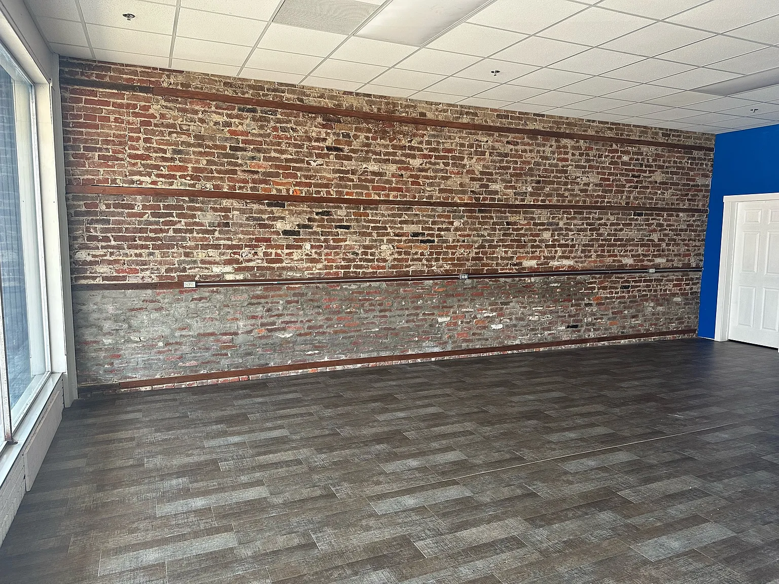 118 East Commerce Street - 3 — Photo 4