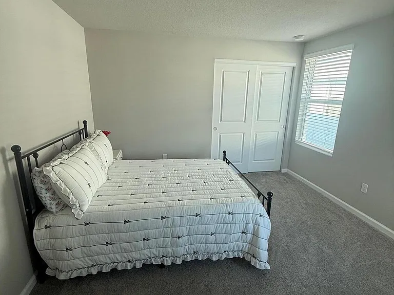 389 Salisbury Cir — Photo 27
