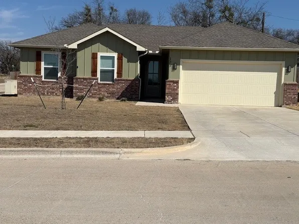 123 Wells St, Cleburne, TX 76031