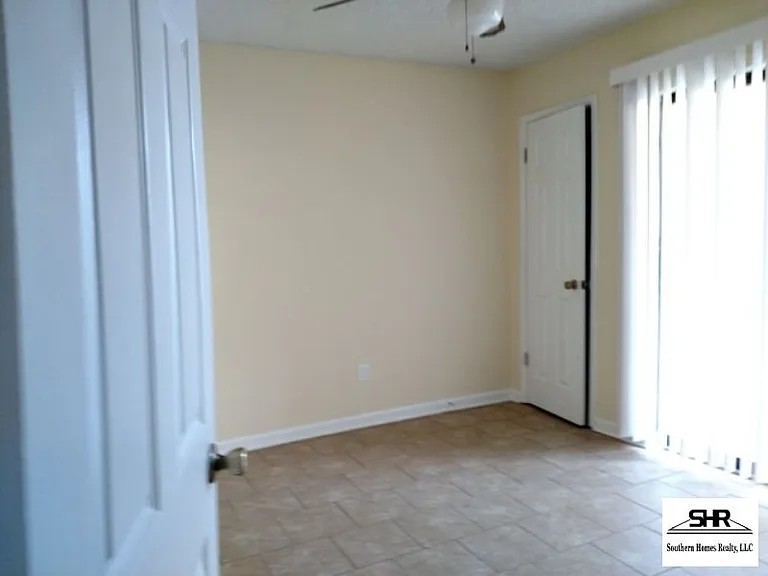 6326 W Fairfield Dr #B — Photo 5